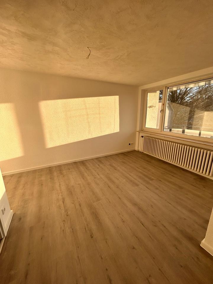 Thumbnail-Zimmer in neu gegründeter, Renovierten 4-Zimmerwohnung frei