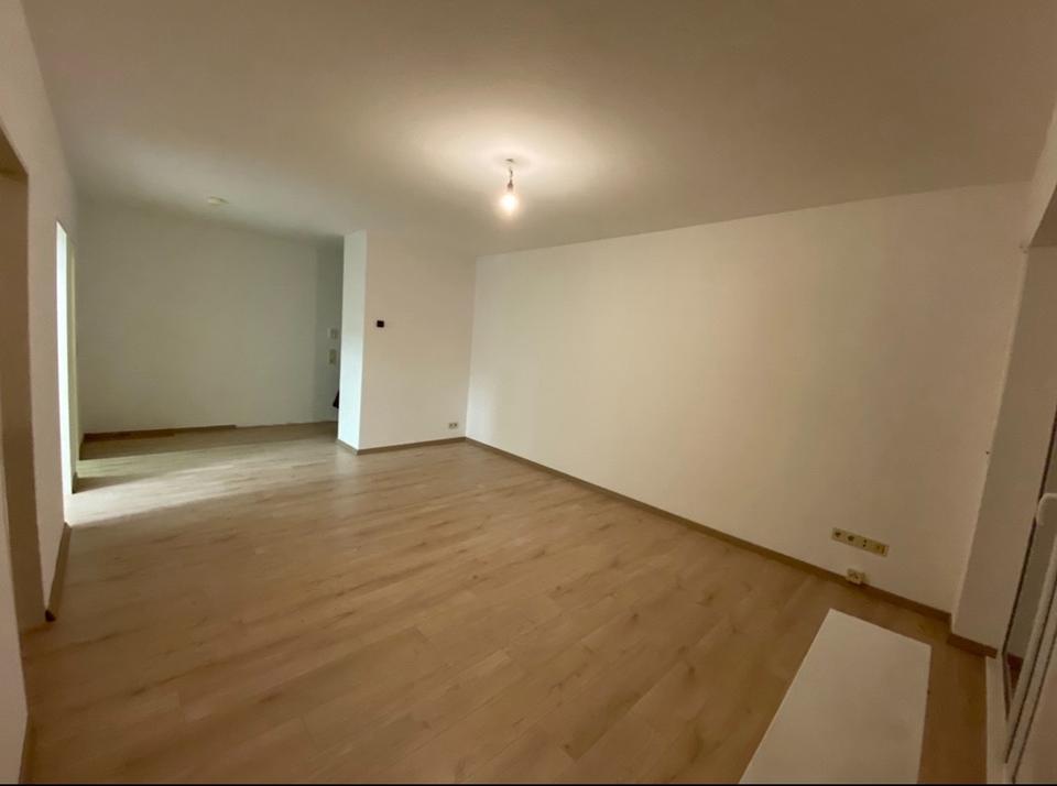 Thumbnail-Vermietete 2 ZKB mit Einbauküche, Balkon und TG-Stellplatz