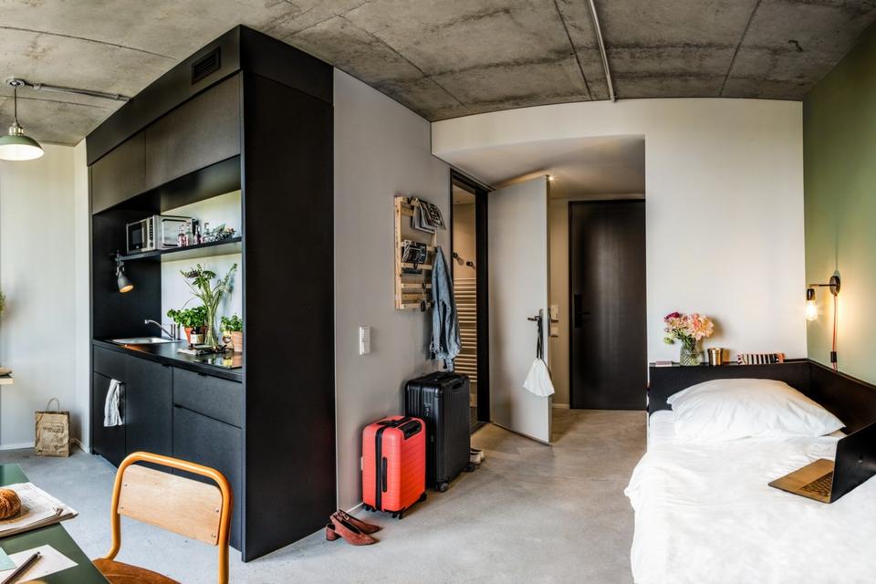 Thumbnail-Neon Wood Student Housing in Berlin Mitte-Wedding - Classic Apartment