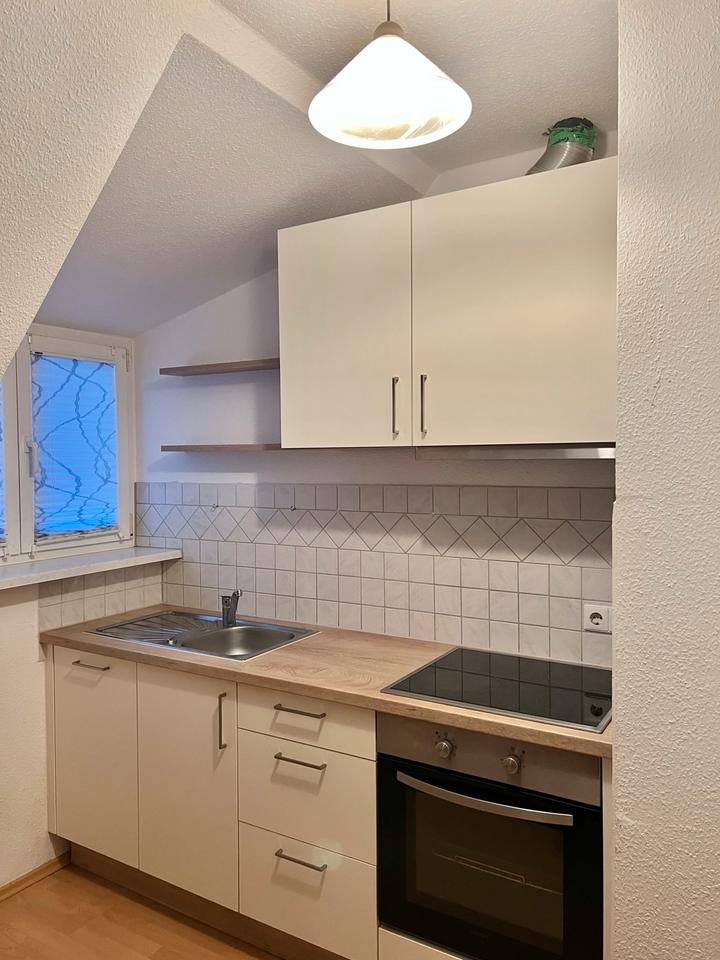 Thumbnail-2-Raum Wohnung 42 m² mit Einbauküche und 1 PKW Stellplatz