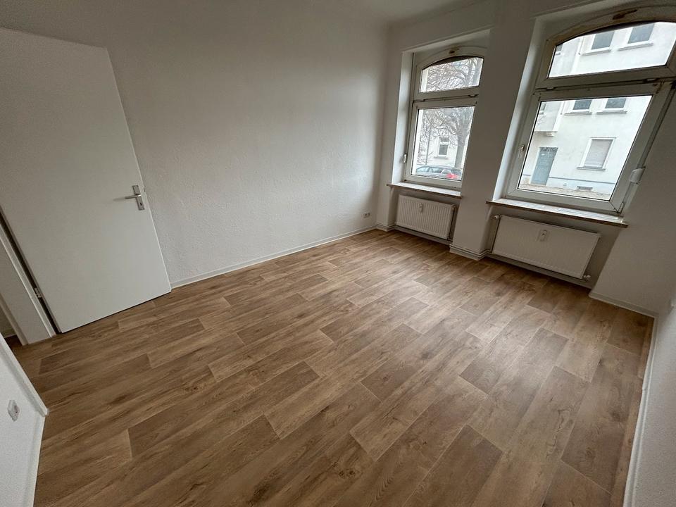 Thumbnail-Helle 3-Zimmer-Wohnung im Erdgeschoss!