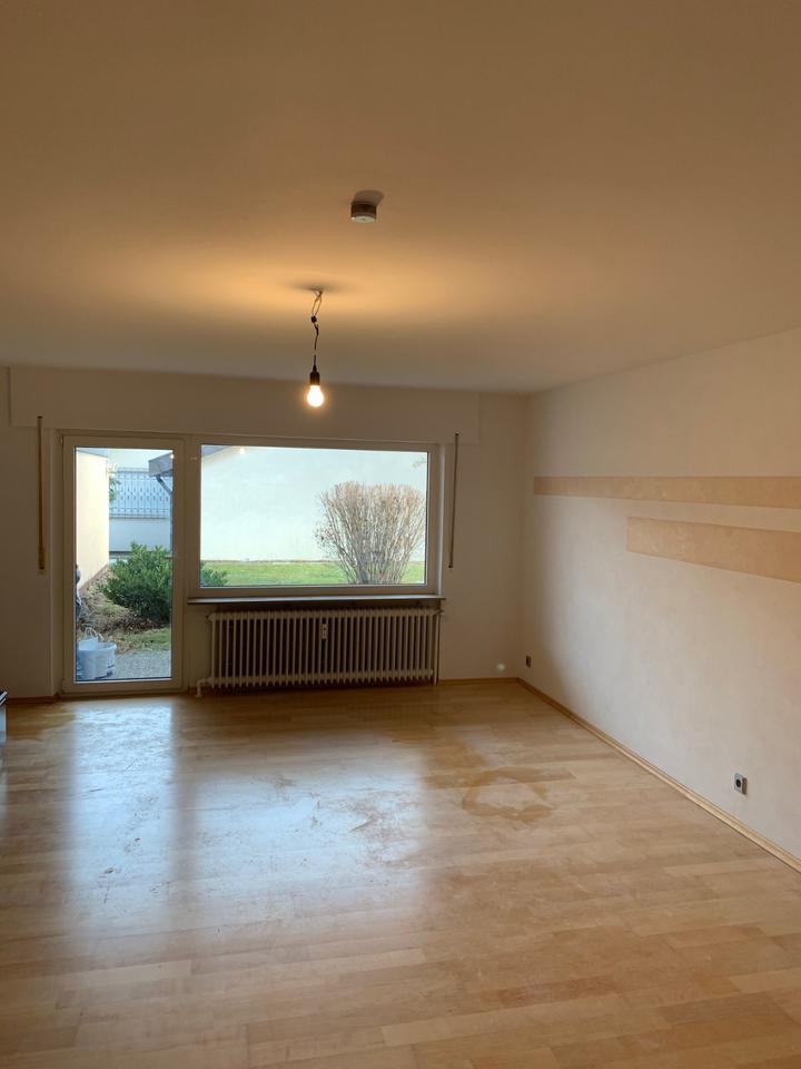 Thumbnail-Gepflegte 1,5-Zimmer Wohnung mit Terasse und Einbauküche