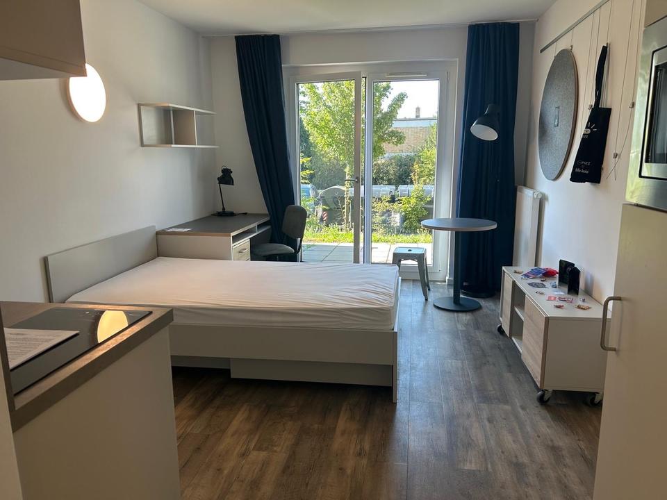 Thumbnail-1-Zimmer-Whg im The Fizz