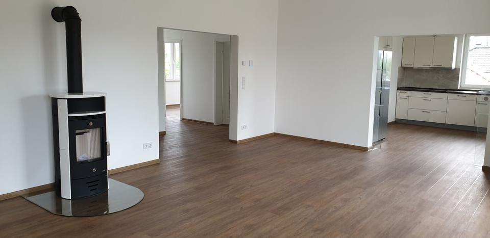 Thumbnail-Helle große Stadtvilla Wohnung mit Garten