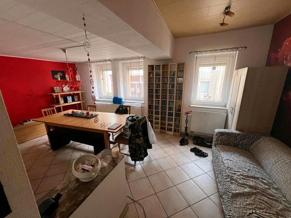 Thumbnail-Einfamilienhaus 120 qm, mit Innenhof und Scheunen, ohne Garten