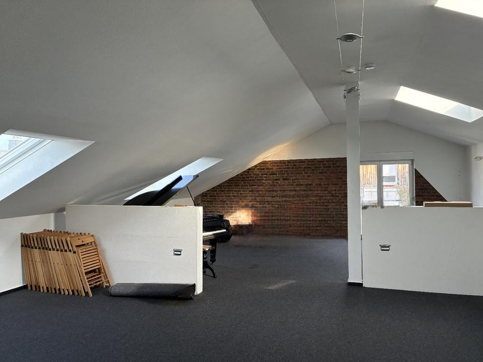 Thumbnail-Helle Gewerbefläche Büro Studio (ca. 75 m²) im Zentrum von Groß-Umstadt – Parkplätze vorhanden