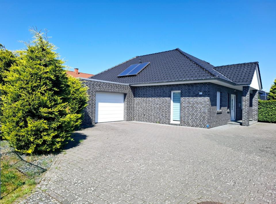 Thumbnail-Neuwertiger Bungalow mit großer Garage und Ausbaureserve