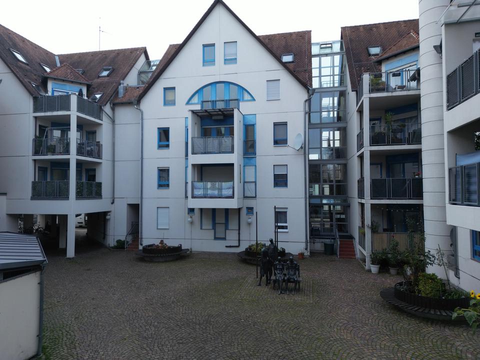 Thumbnail-Charmante 2-Zimmer-Wohnung mit Tiefgaragenstellplatz und Hausmeisterservice in Maichingen