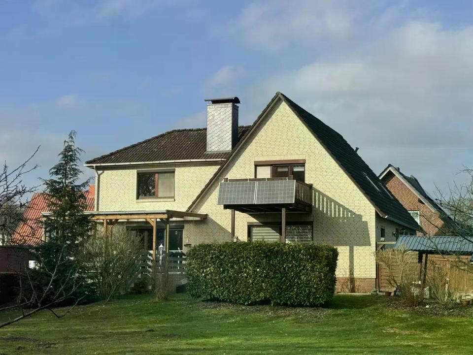 Thumbnail-Teilmodernisiertes Ein-Zweifamilienhaus mit Garage in Spaden