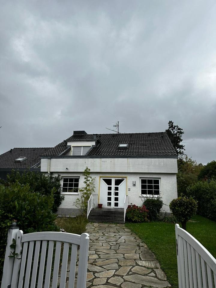 Thumbnail-Sehr helle 3-Zimmer Wohnung in Zweifamilienhaus in Bonn Duisdorf