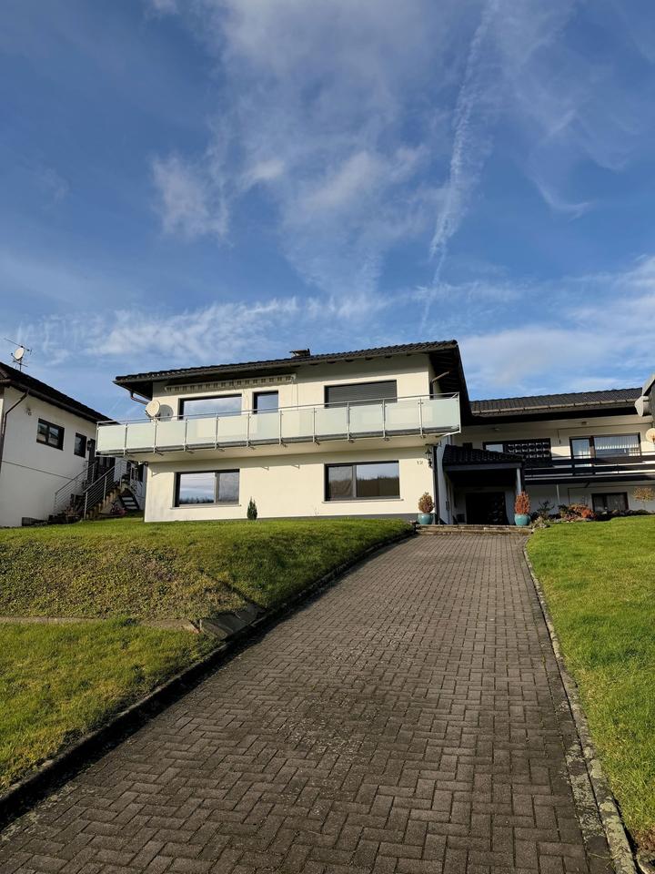 Thumbnail-Geräumige 5-Zimmer-Wohnung mit Garten in LindlarHartegasse