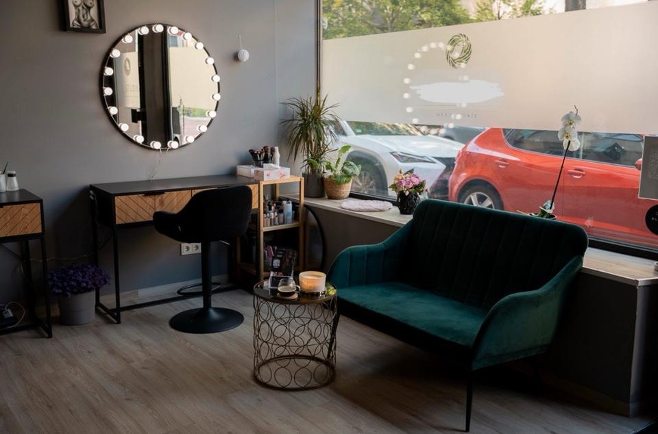 Thumbnail-Kosmetik Arbeitsplatz zu vermieten (Nägel, Wimpern, PMU, Brows)