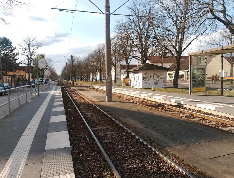 Thumbnail-Kiosk in Brandenburg Gördenallee