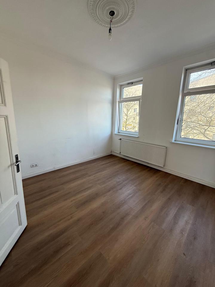 Thumbnail-Helle 3 Zimmer Wohnung mit Einbauküche