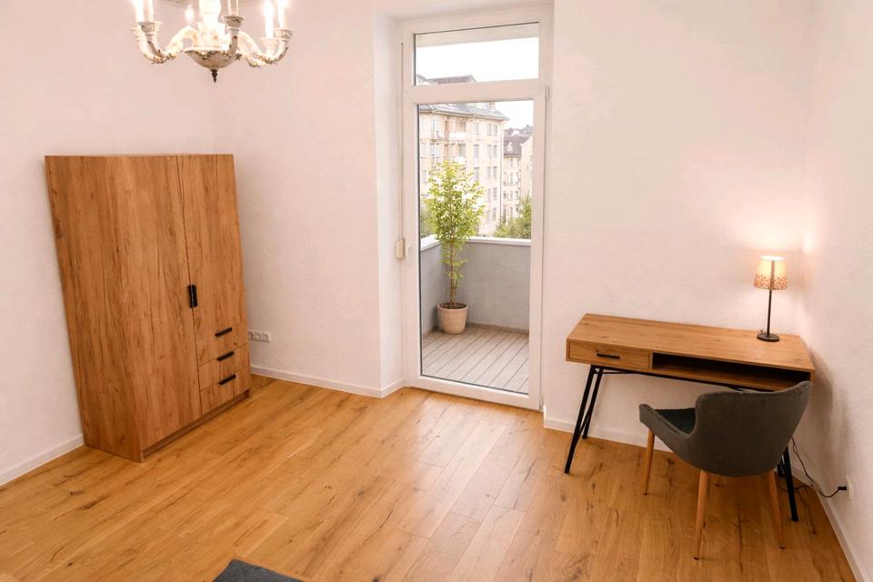 Thumbnail-Großes möbliertes Zimmer mit Balkon | Erstbezug | Innenstadt | WG