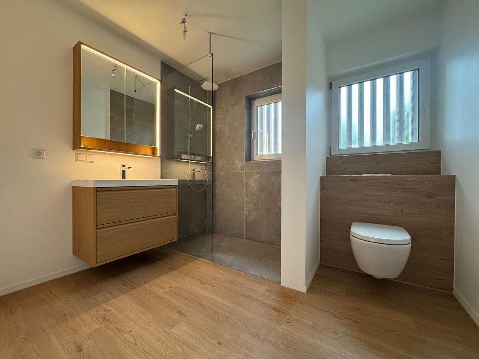 Thumbnail-Möbliertes, frisch saniertes 2-ZKB Apartment + TG-Stellplatz