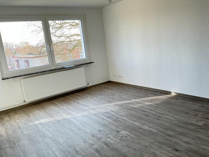 Thumbnail-Sonnige 2-Zimmer-Wohnung mit Balkon und Blick ins Grüne