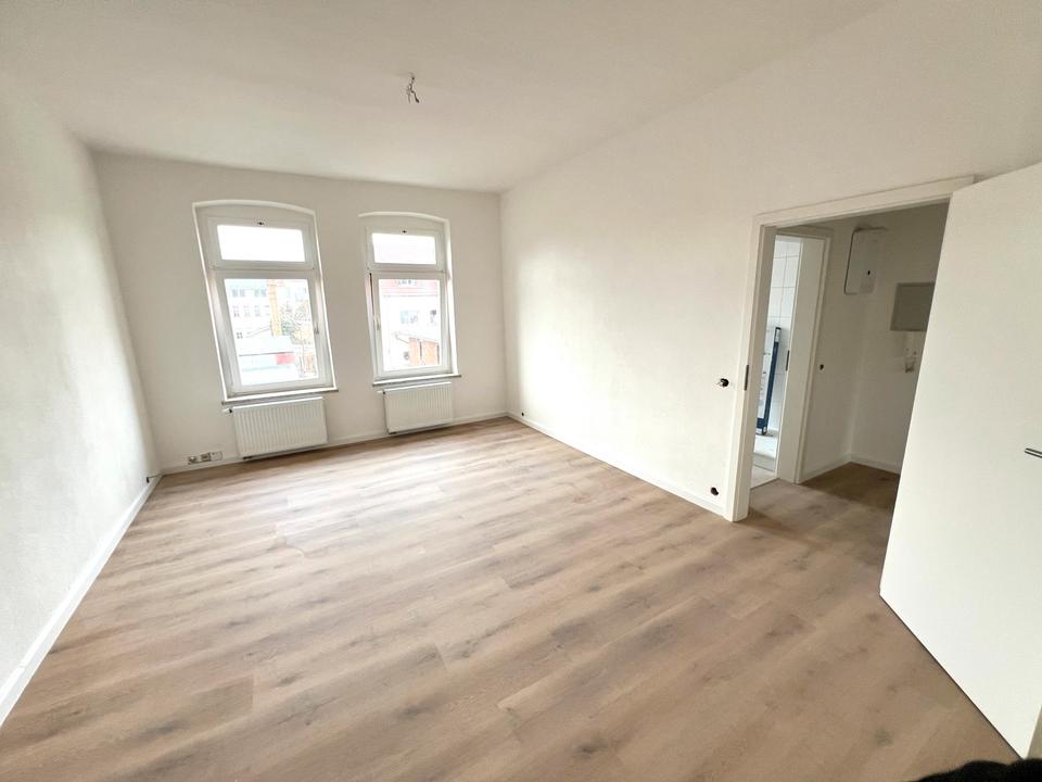 Thumbnail-Frisch kernsanierte 2 Zimmer-Wohnung in Weißenfels