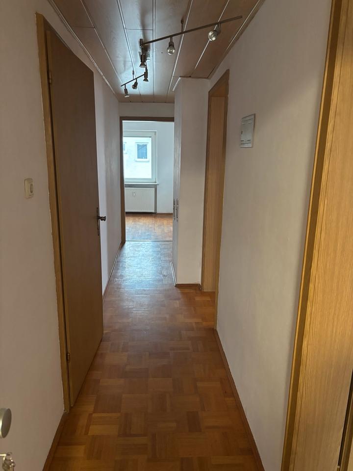 Thumbnail-3-Zimmer DG-Wohnung zu vermieten