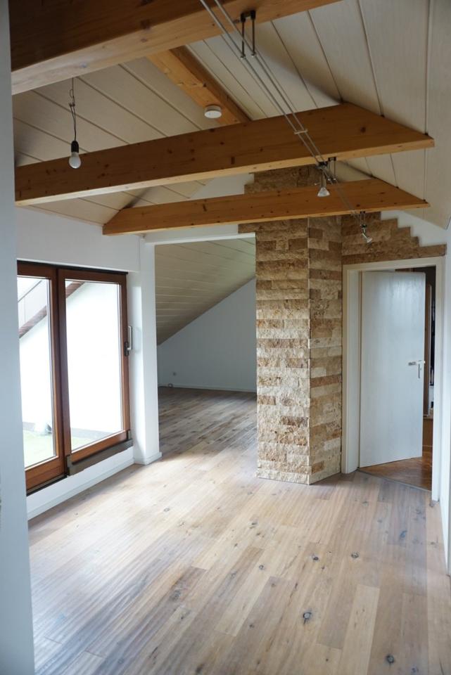Thumbnail-3,5 Zi-Wohnung im DG (3-Fam-Haus)