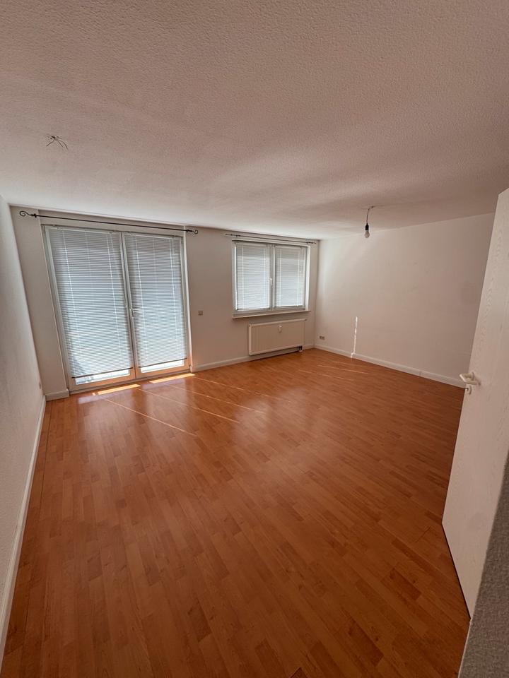 Thumbnail-2-ZIMMER WOHNUNG ZU VERMIETEN!