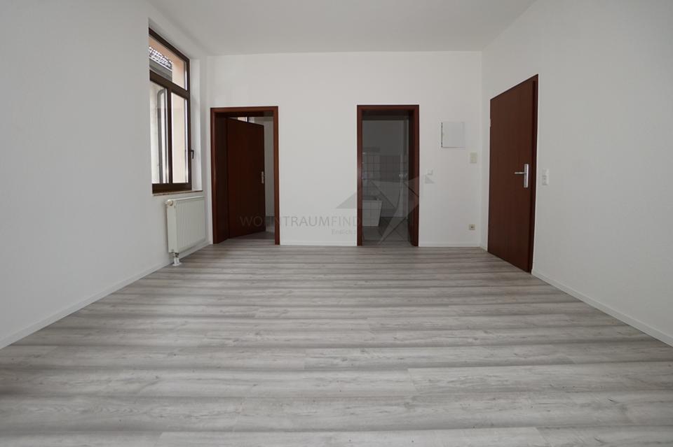 Thumbnail-Gemütliche, NEU renovierte 1-Raum-Wohnung in Meerane