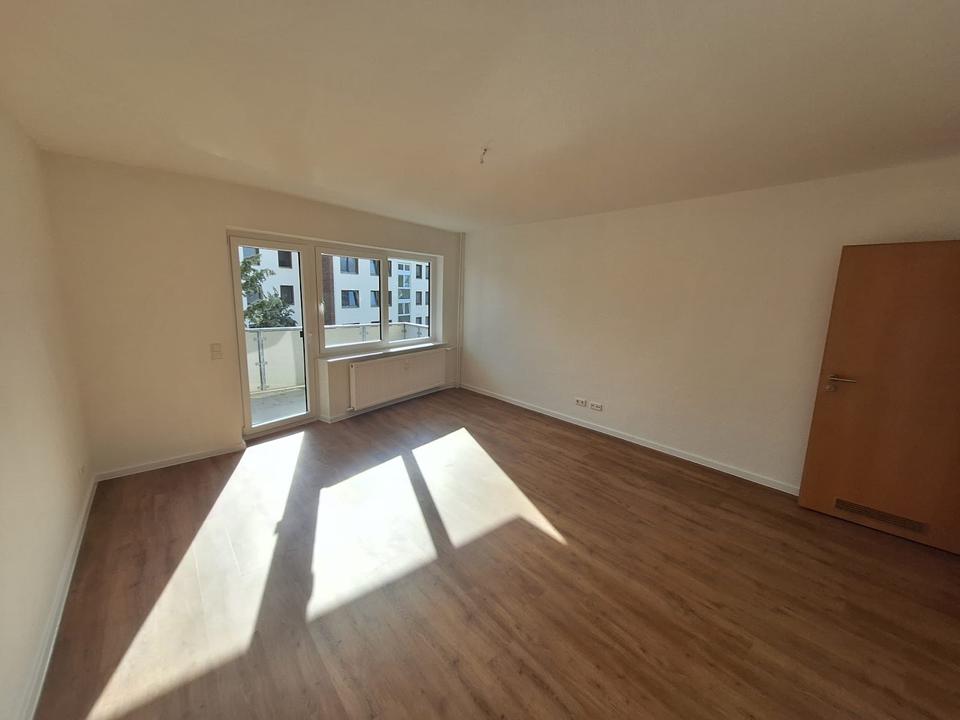 Thumbnail-3 Zimmer Wohnung mit Balkon Erstbezug nach Sanierung