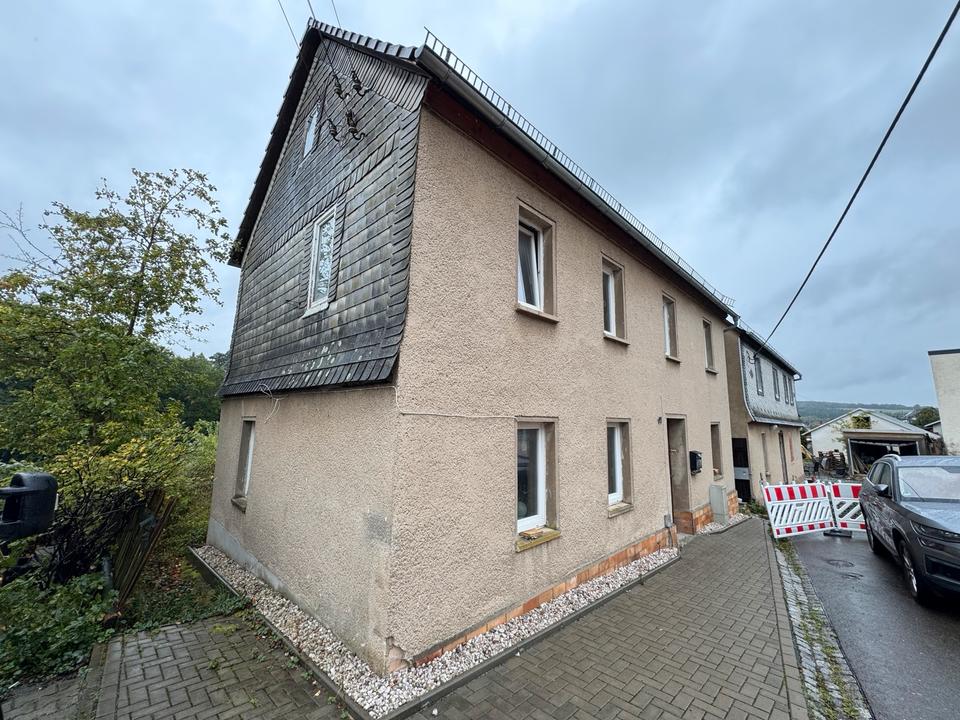 Thumbnail-Entkerntes Wohnhaus mit großem Gestaltungspot