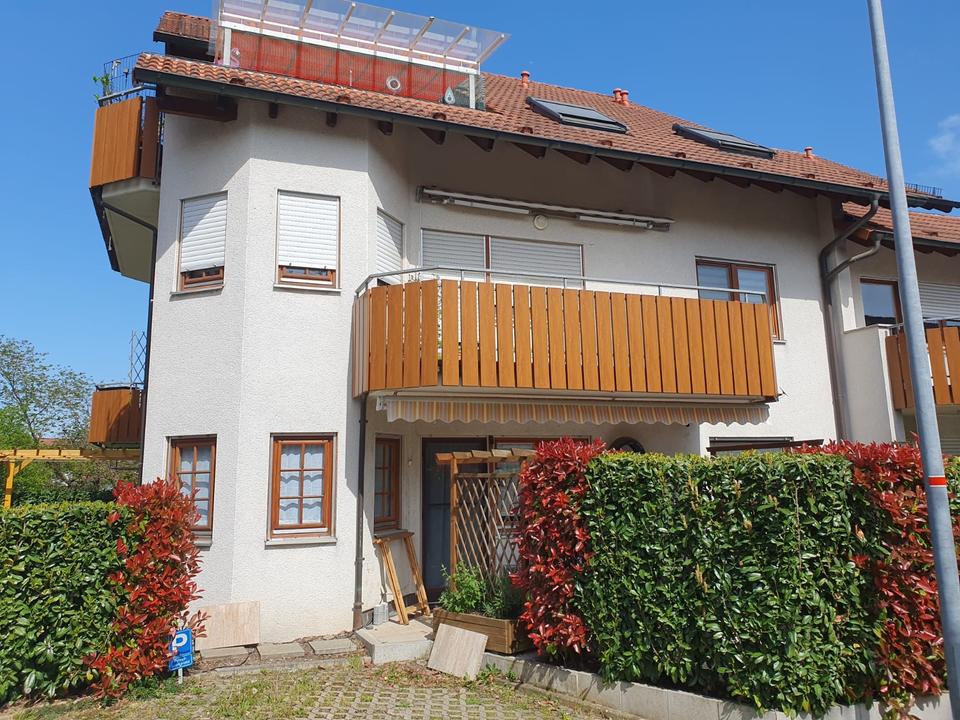 Thumbnail-Schöne helle 3-Zimmer-Wohnung mit Balkon und Garage u. Stellplatz
