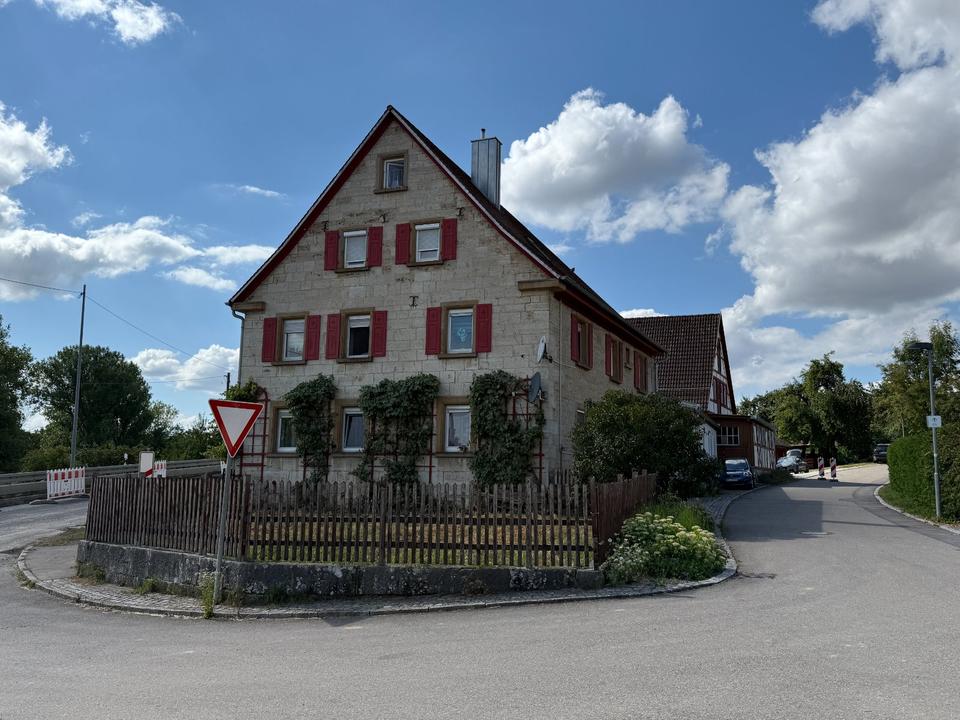Thumbnail-Gepflegtes Mehrfamilienhaus in Rot am See zu verkaufen