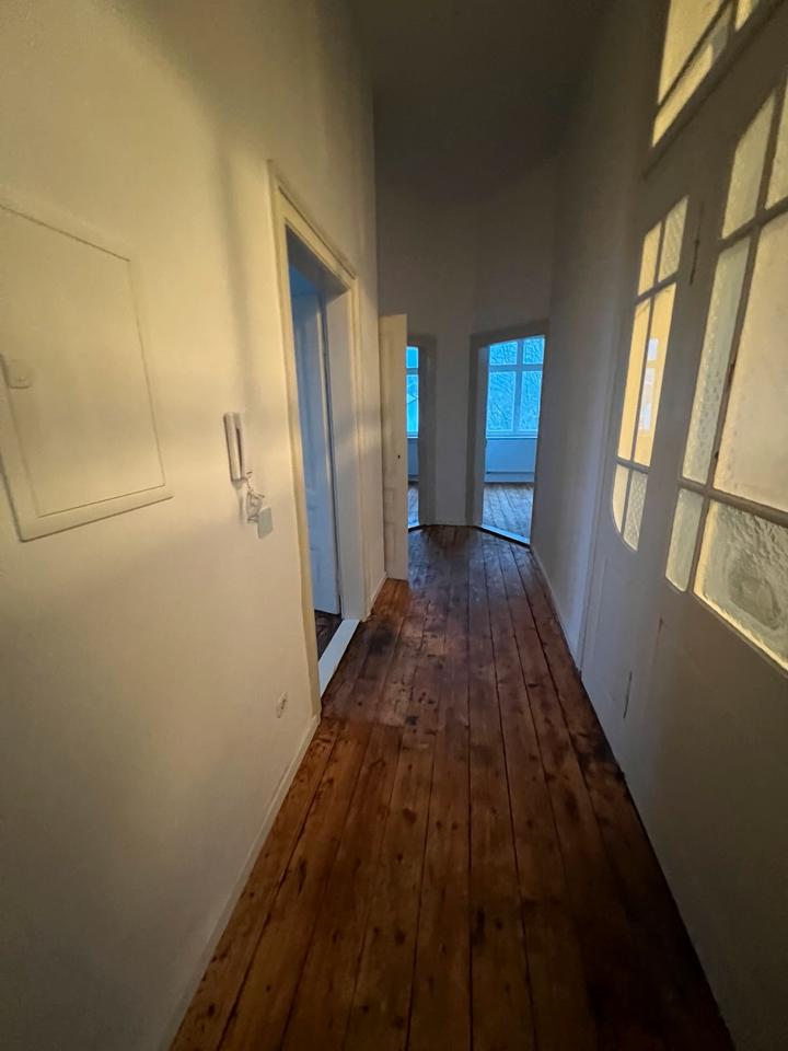 Thumbnail-4-Zimmer-Altbauwohnung Erstbezug