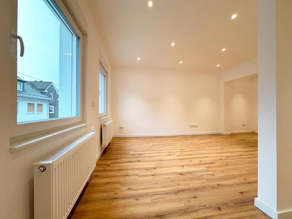 Thumbnail-Großzügige, vermietete 2-Zimmer-Wohnung, im Zentrum von Siegen