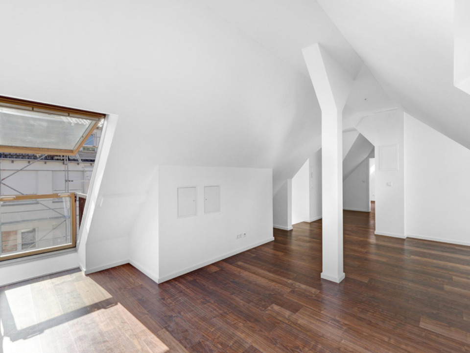 Thumbnail-Moderne Dachgeschosswohnung mit Küche in der Esslinger Innenstadt