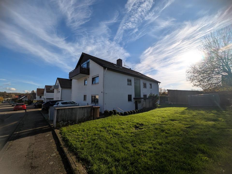 Thumbnail-Möblierte 1-Zimmer Wohnung mit Balkon und Pkw-Stellplatz