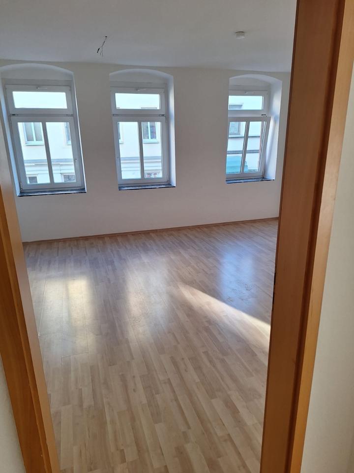 Thumbnail-Große 3-Zimmer Wohnung