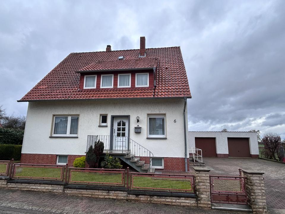 Thumbnail-Einfamilienhaus mit großem Garten und viel Potential