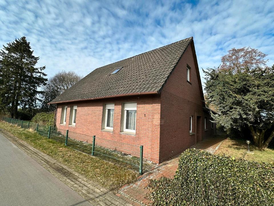 Thumbnail-Ohne Käuferprovision ! Einfamilienhaus mit großem Grundstück