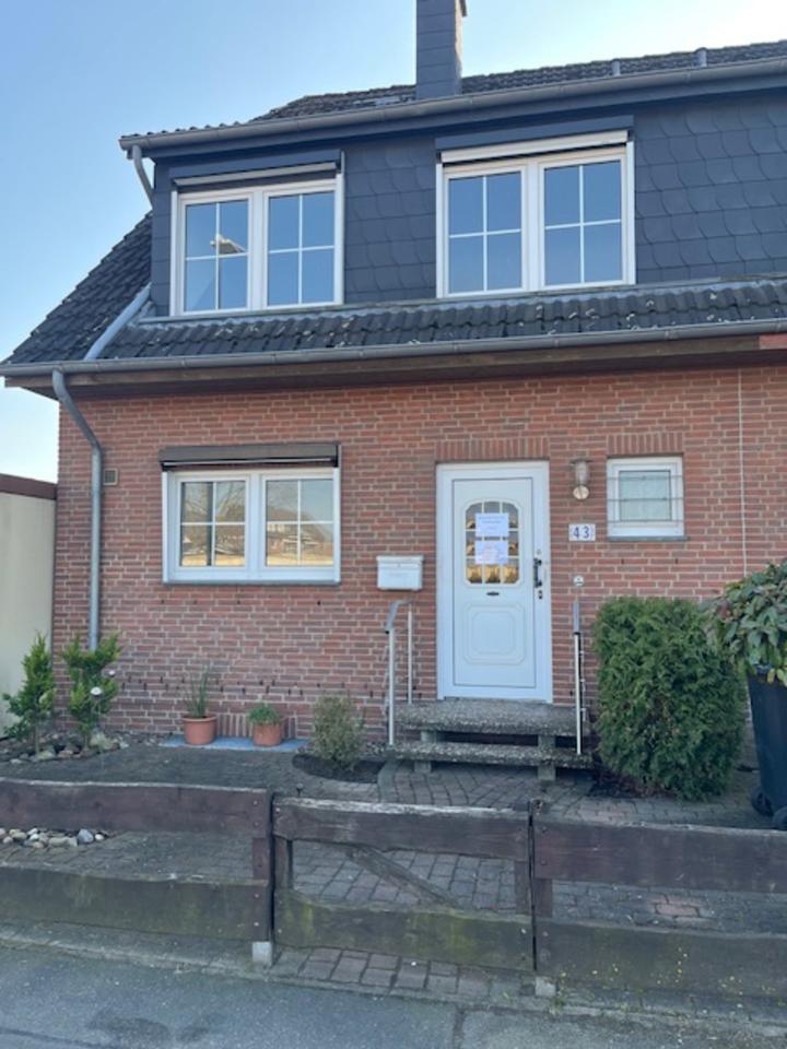 Thumbnail-Reihenendhaus mit Doppelgarage zu verkaufen