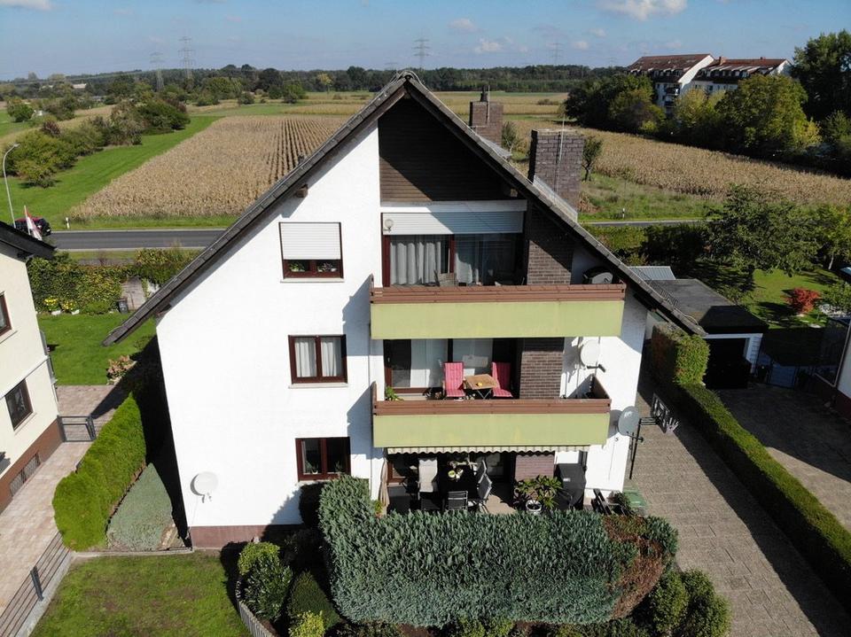 Thumbnail-Gepflegtes 3-Familienhaus von Privat