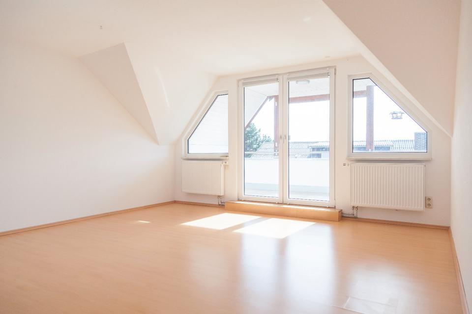 Thumbnail-Charmante 3-Zimmer-Dachgeschosswohnung mit Loggia & Stellplatz