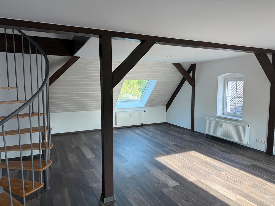 Thumbnail-3‑Zimmer-Dachgeschosswohnung in idyllischer Waldlage
