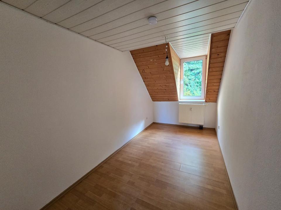 Thumbnail-Helle 2,5-Zimmer Dachgeschosswohnung in Weißenfels