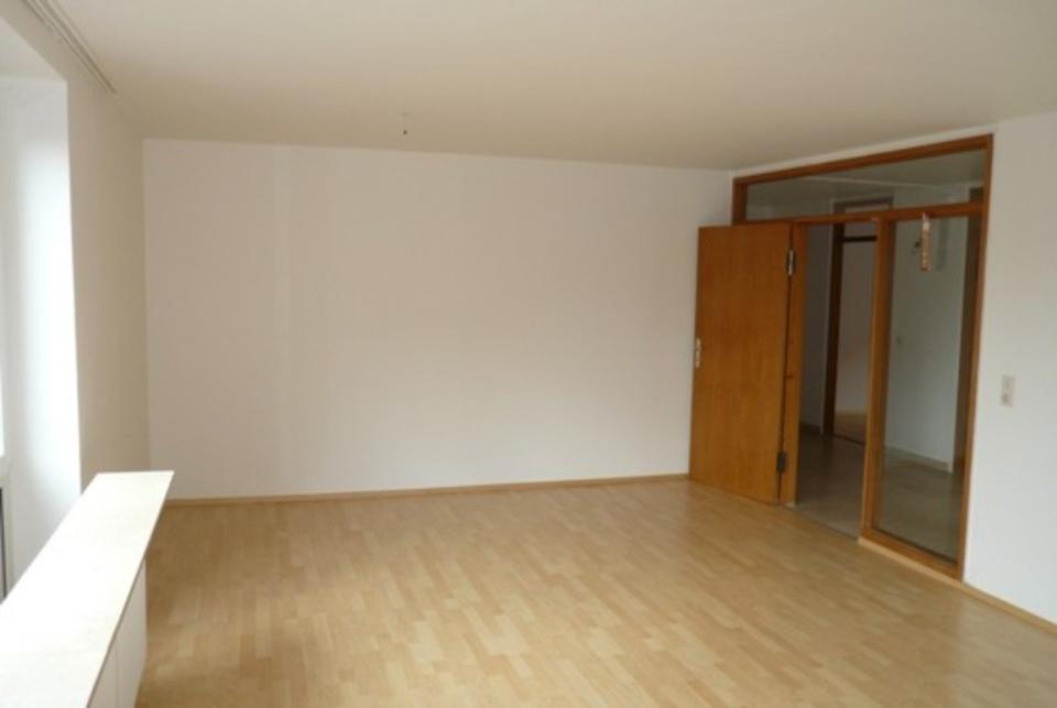 Thumbnail-74842 Sulzbach : 4- Zimmerwohnung im ersten Obergeschoss