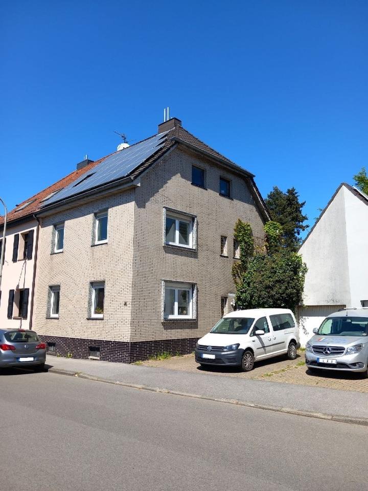 Thumbnail-Ein- bis Zweifamilienhaus mit Obstgarten in Bardenberg