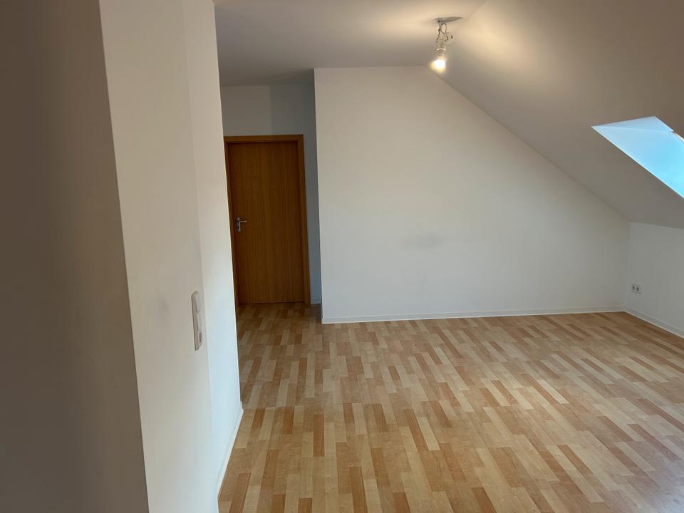 Thumbnail-Wunderschöne 2-Zimmer-Dachgeschosswohnung in Beeskow – ab sofort verfügbar!