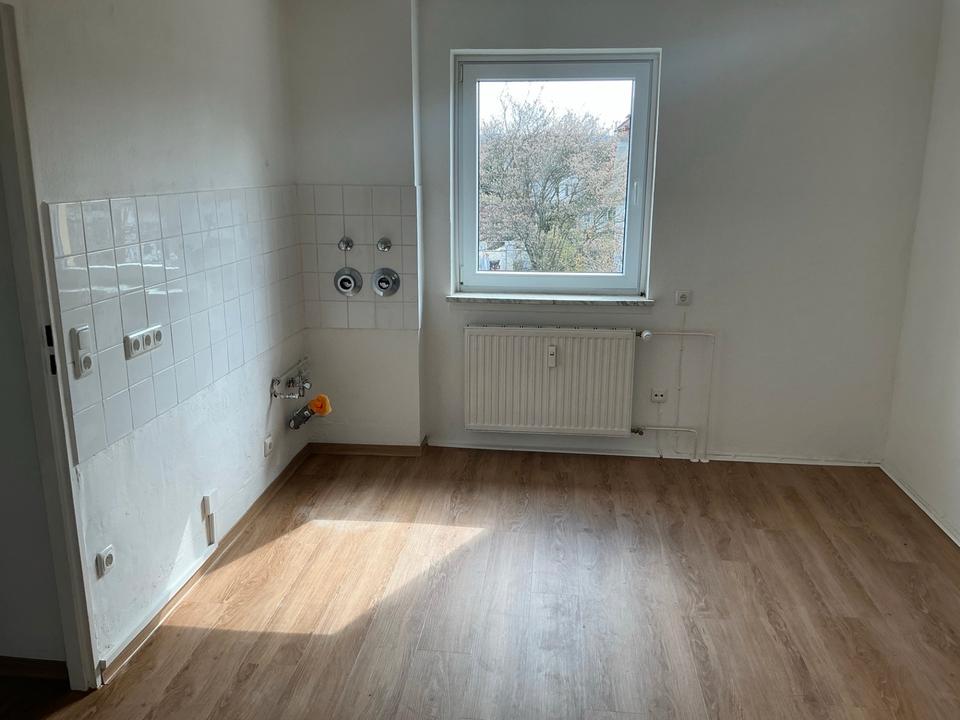 Thumbnail-Helle 2-Zimmer Wohnung mit neuen Bodenbelägen zu vermieten