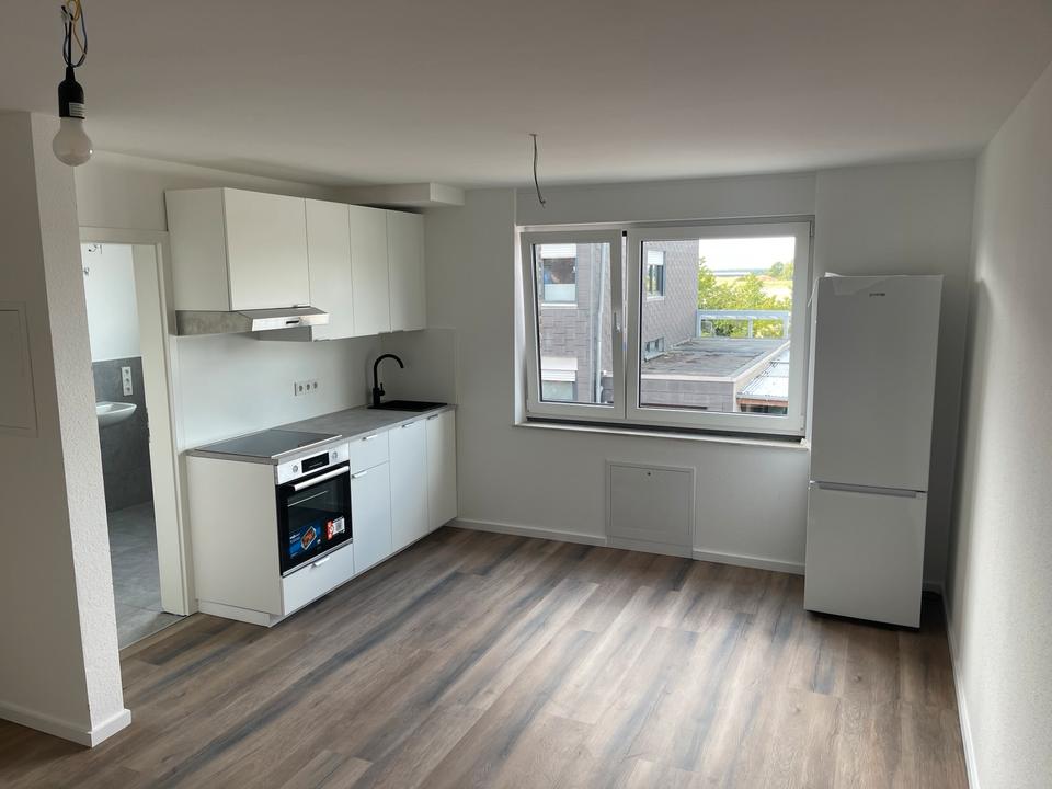 Thumbnail-WG- Zimmer ca. 30 m² im 1. OG in Köln mit Küche, Internet