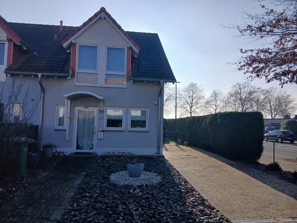 Thumbnail-Reiheneckhaus, Doppelhaushälfte