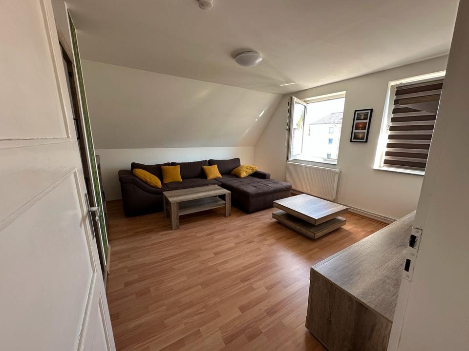Thumbnail-Teilmöblierte 2-Zimmer-Wohnung im gepflegten Mehrfamilienhaus