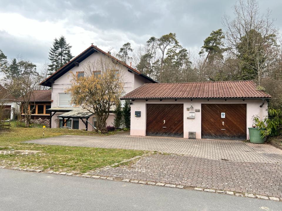 Thumbnail-Dreifamilienhaus in Waldrandlage von Hettingen
